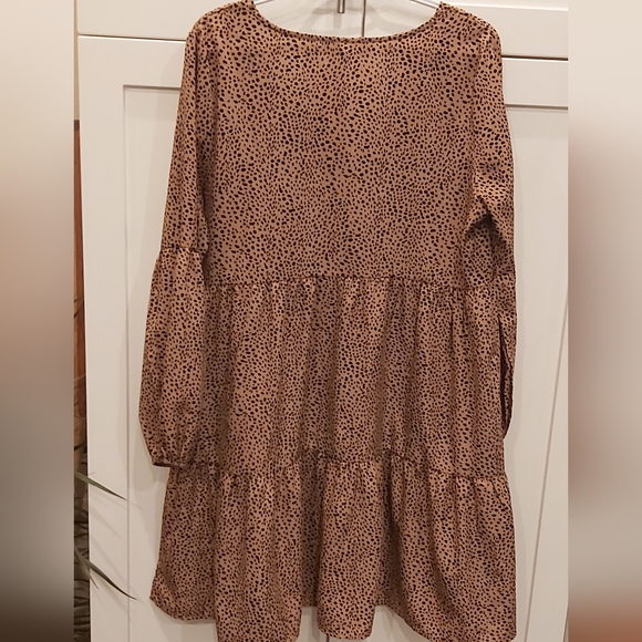 Little White House tiered dress - Picture 7 of 9